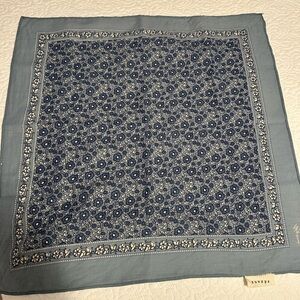 Sezane Foulard Kerala Bleu scarf